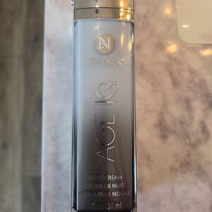 Neora Age IQ Night Cream